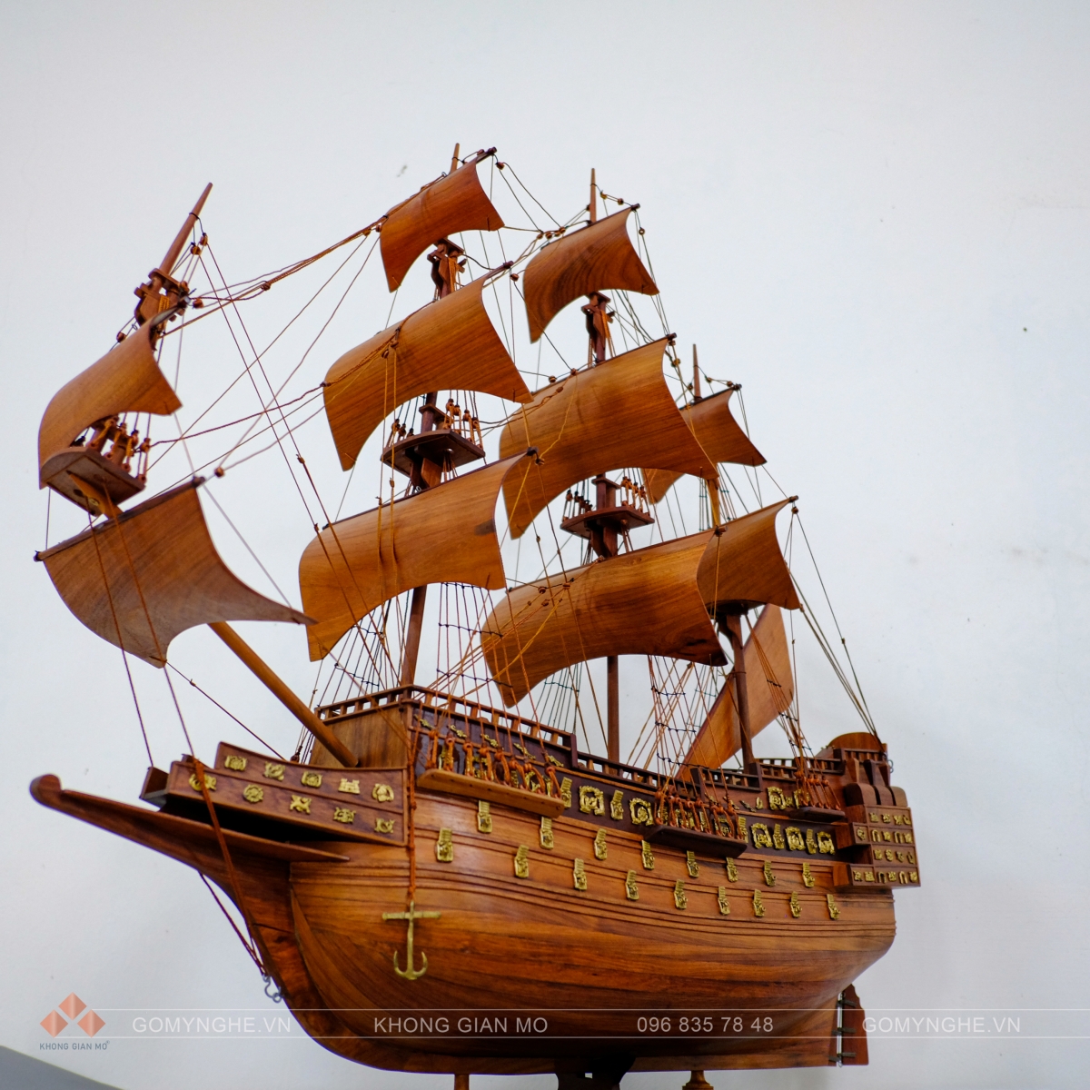thuyền buồm phong thủy gỗ trắc