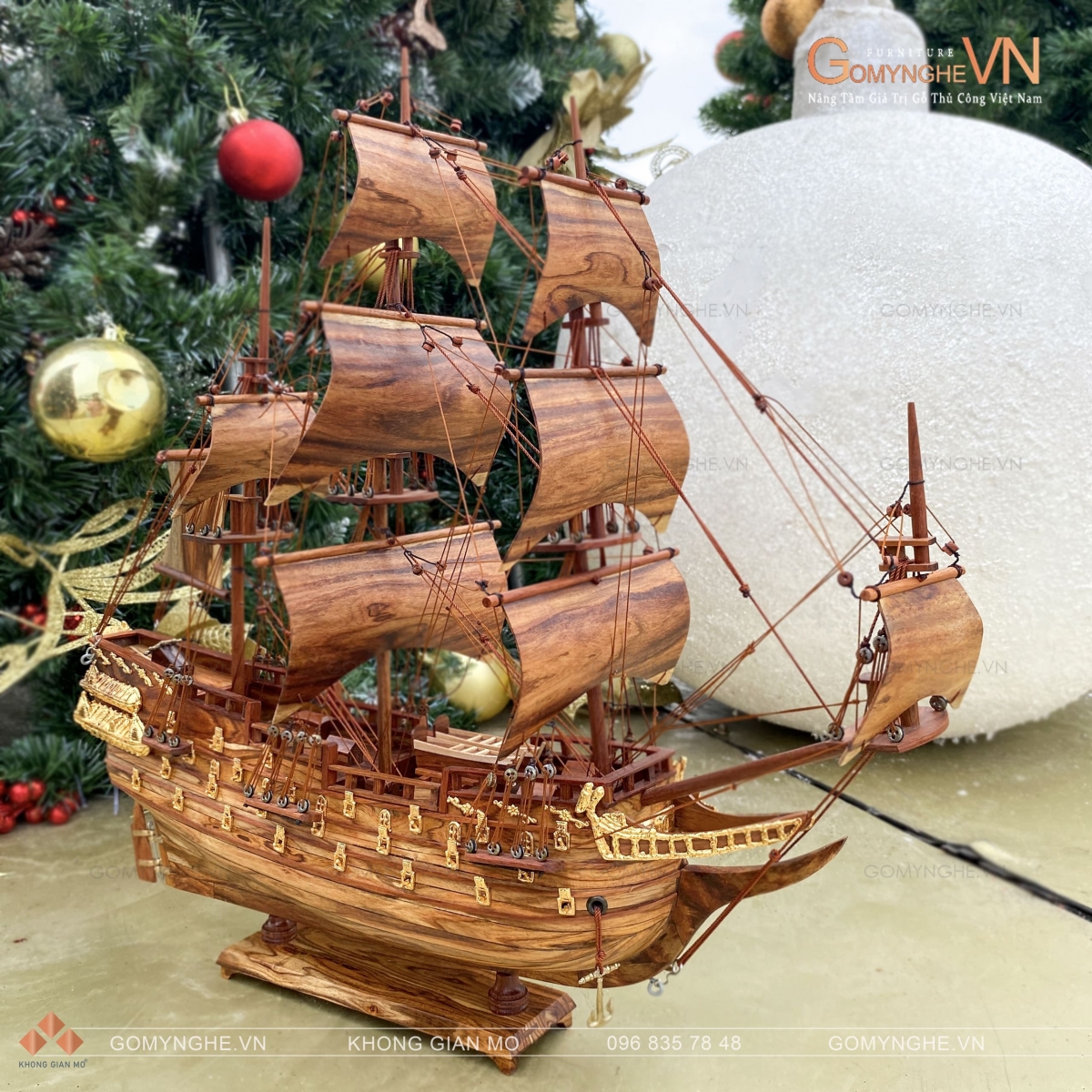 Thuyền thuận buồm xuôi gió gỗ sưa dể bàn làm việc