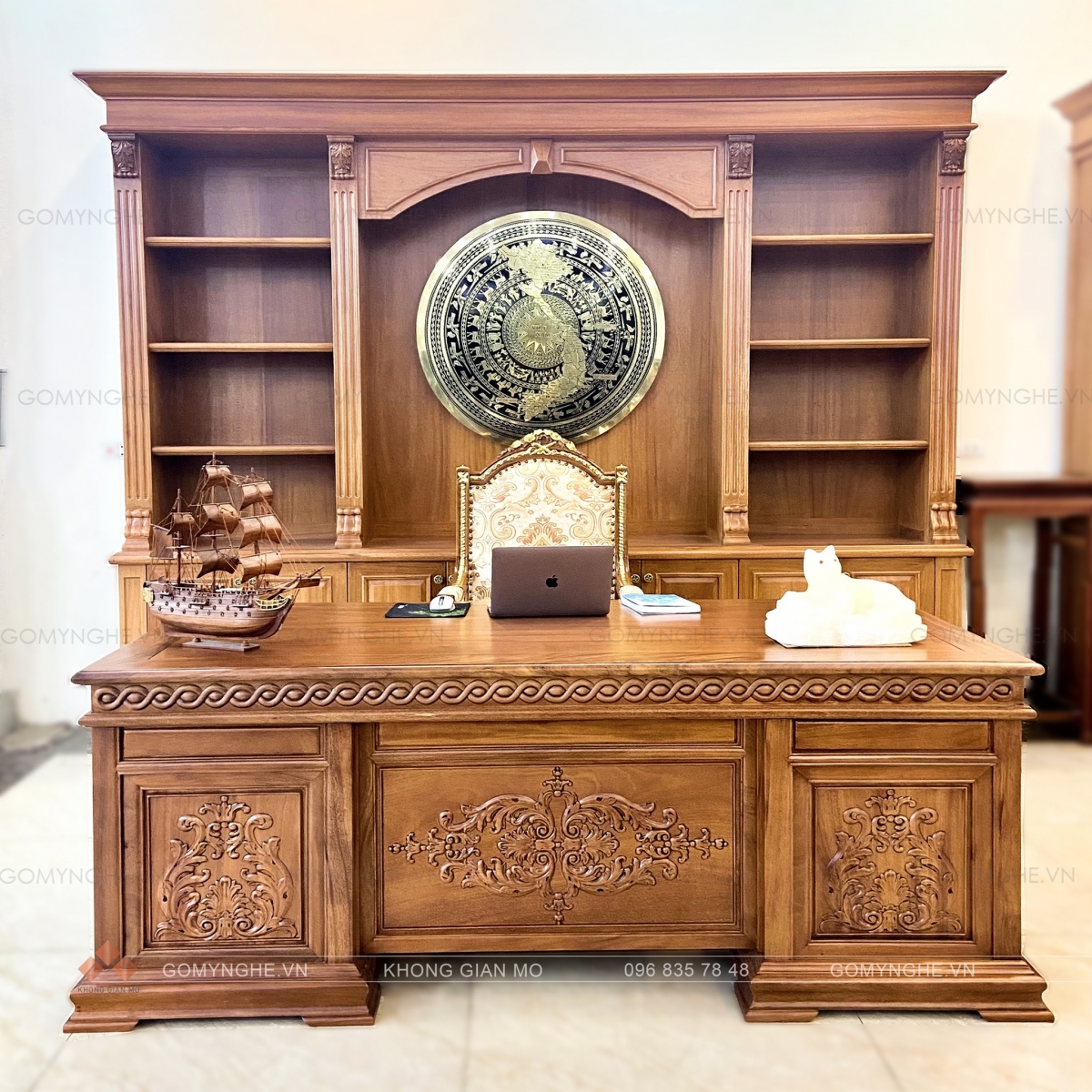 trang trí bàn làm việc Sắp xếp trang trí phòng làm việc