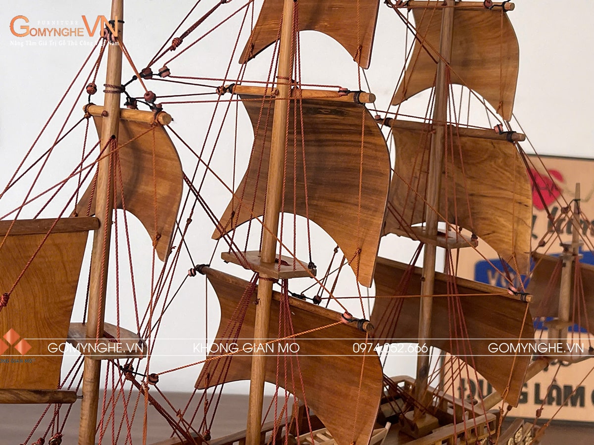 Hệ buồm no gió của thuyền gỗ bách xanh