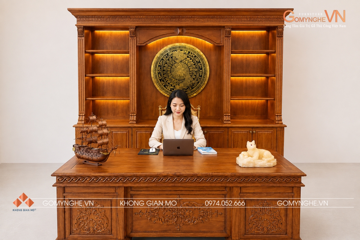 Combo bàn ghế lãnh đạo sang trọng Combo bàn ghế lãnh đạo gỗ gõ đỏ cao cấp, thiết kế đồng bộ, sơn PU hoàn thiện. Bàn lớn, ghế lưng cao, tủ hậu sang trọng, phù hợp phòng Giám đốc, Chủ tịch.