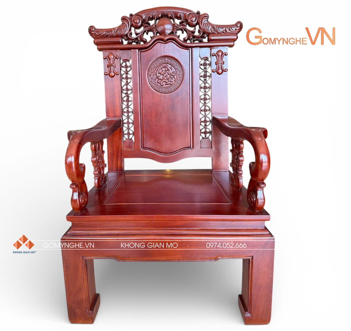 Ghế khánh tiết gỗ gõ đỏ tự nhiên, chạm khắc thủ công tinh xảo, sơn Inchem cao cấp. Kiểu dáng bề thế, chuẩn mực phòng khánh tiết trang nghiêm.