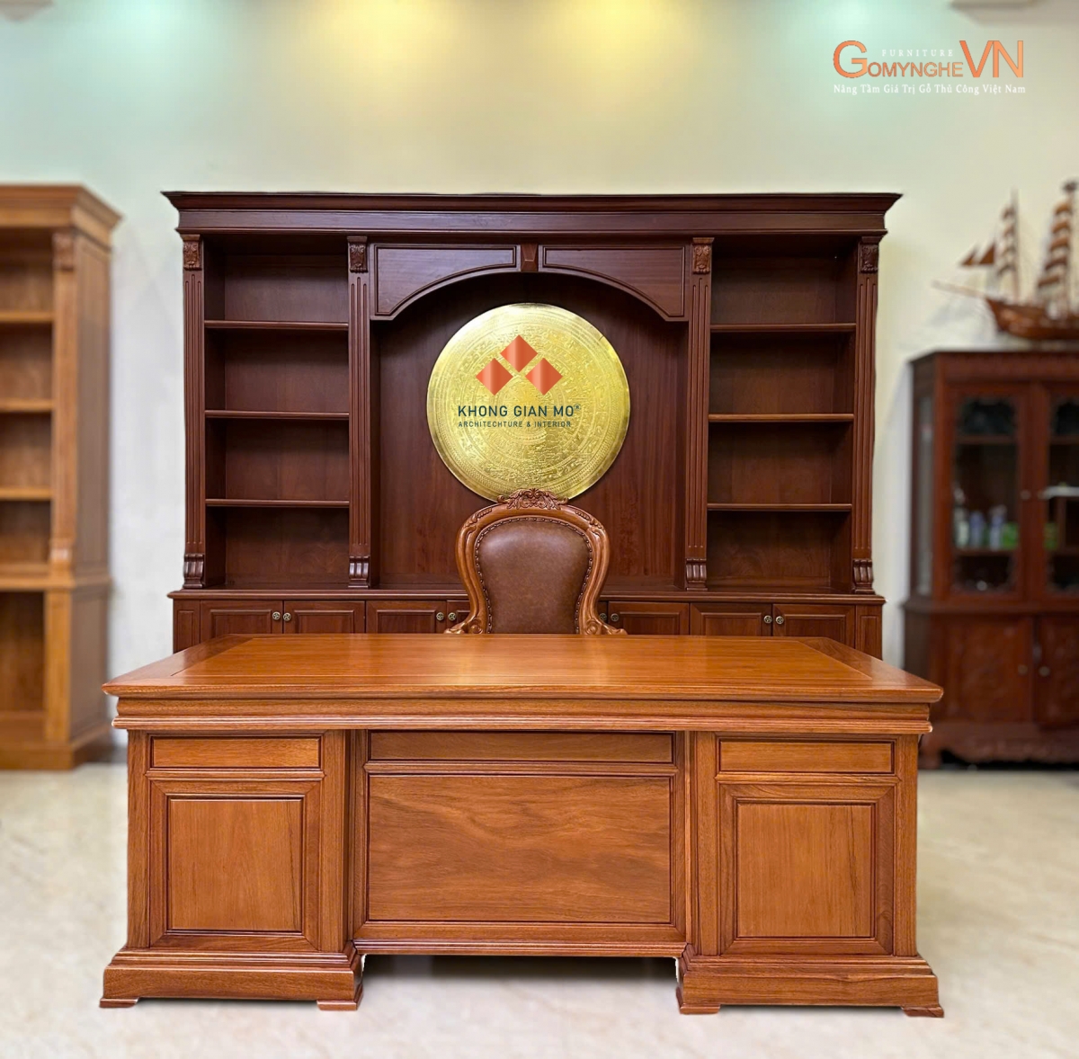 Ghế giám đốc nứ gỗ tự nhiên Ghế giám đốc nữ bọc da nâu