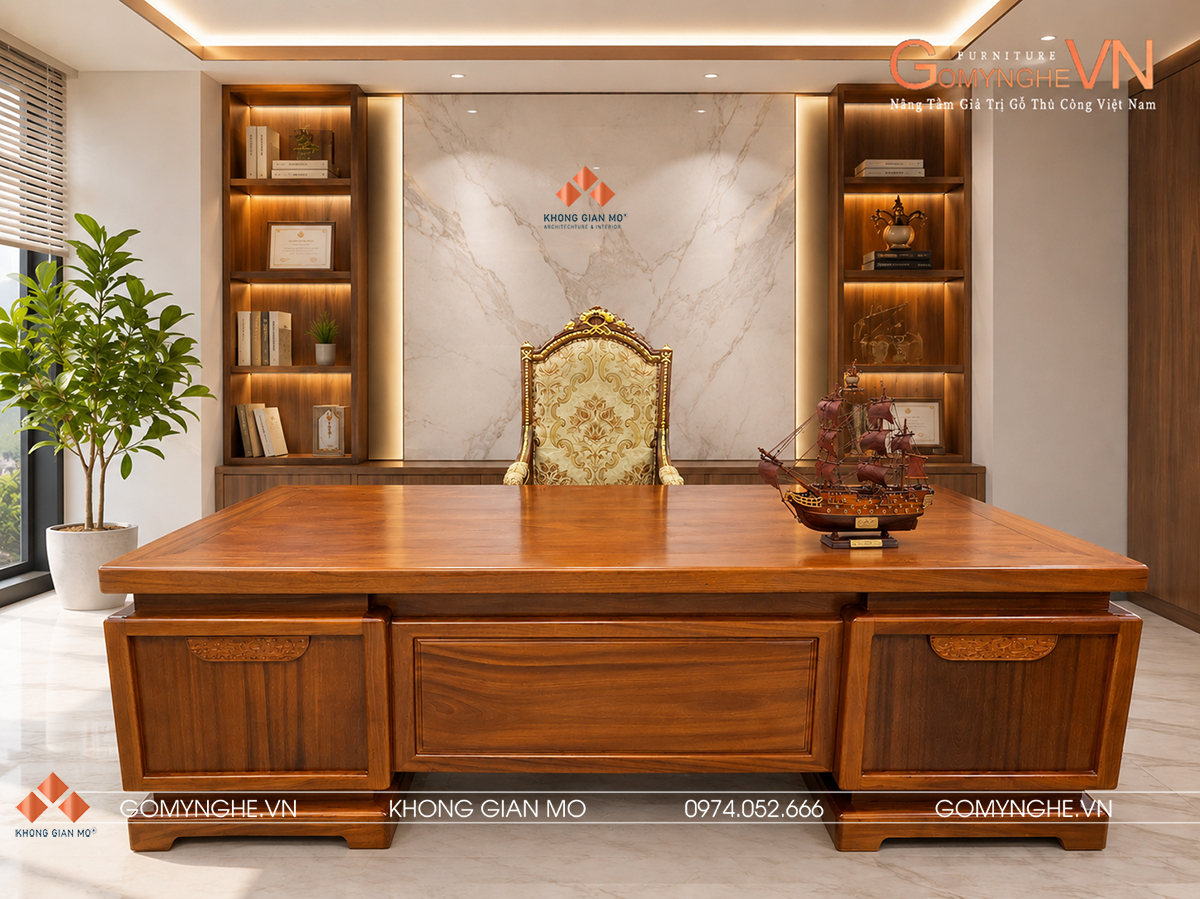 Decor mô hình thuận buồm xuôi gió trên bàn làm việc lãnh đạo