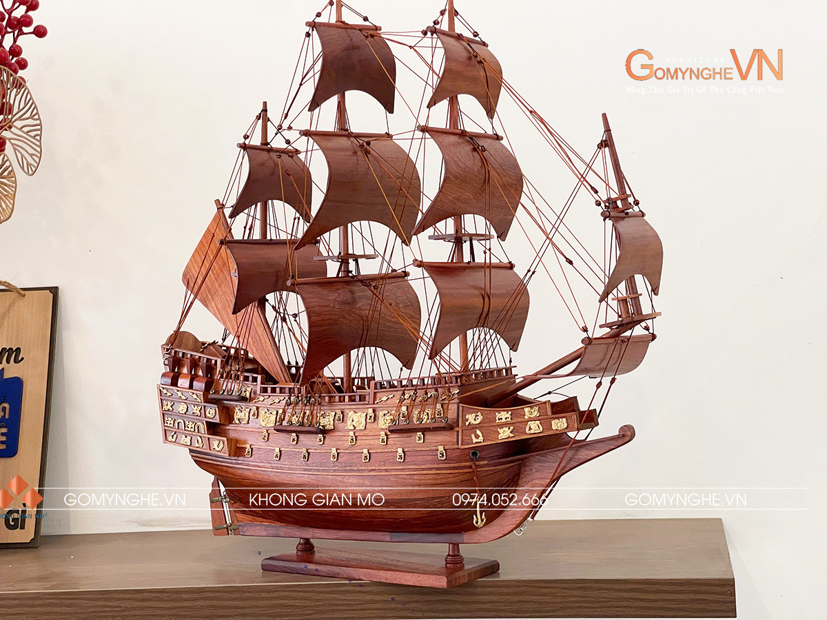 Mô hình thuyền buồm gỗ hương 80x85x17cm chế tác thủ công, gỗ hương tự nhiên, dáng đẹp, phù hợp trang trí phòng khách, văn phòng và làm quà tặng doanh nhân.