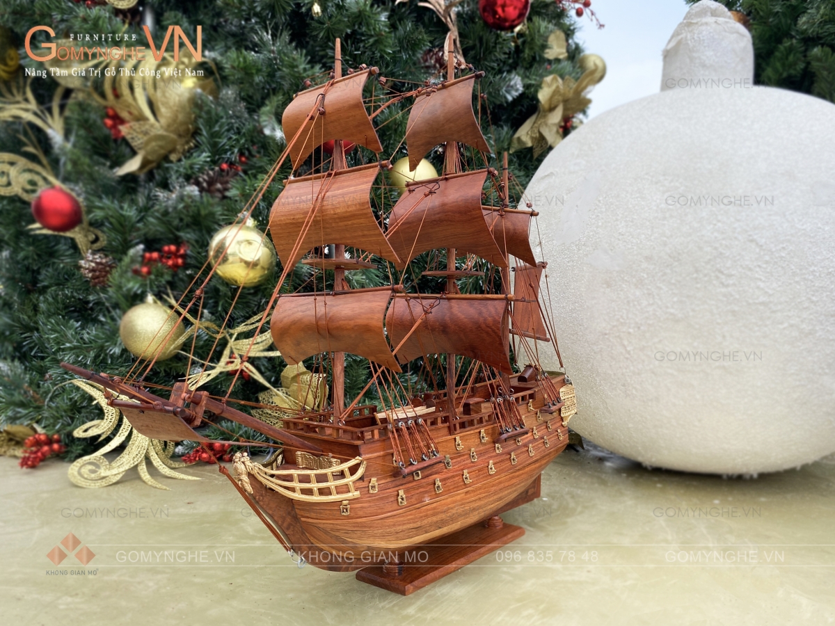 Mô hình thuyền buồm quà tặng noel sang trọng cho doanh nhân