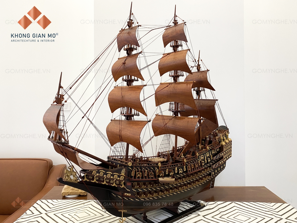 Mô hình thuyền gỗ Trắc buồm Hương quà tặng tân gia cao cấp 