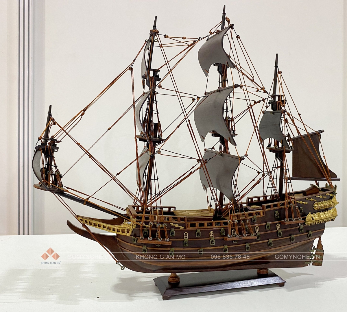 mô hình thuyền buồm gỗ Trắc