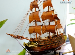 Thuyền buồm gỗ quà tặng phong thủy để bàn làm việc cho Sếp