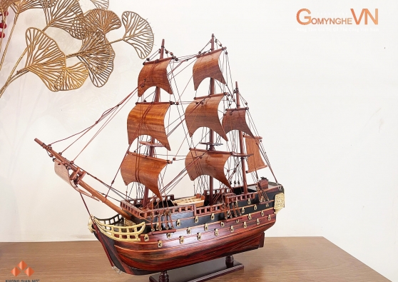 Mô Hình Thuyền Buồm Thân Gỗ Trắc Buồm Gỗ Hương – Dài 40cm Cao 45cm Rộng 10cm | Quà Tặng Phong Thủy Cao Cấp