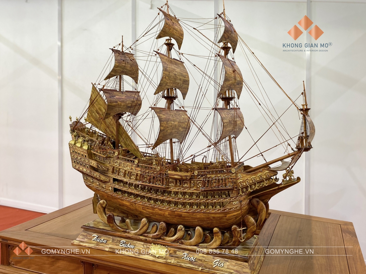 Thuyền buồm gỗ sưa Thuyền kích thước lớn để trưng bầy không gian lớn như sảnh khách sạn, văn phòng với thuyền buồm gỗ sưa dài 1,2m