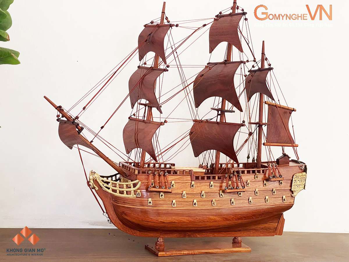 Thuyền gỗ hương để bàn