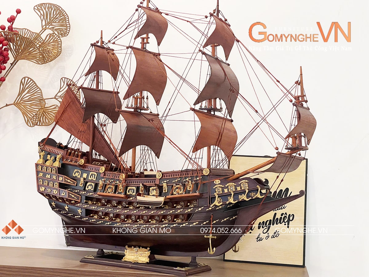Thuyền gỗ trắc buồm hương Thuyên gỗ trắc buôm hương trang trí không gian