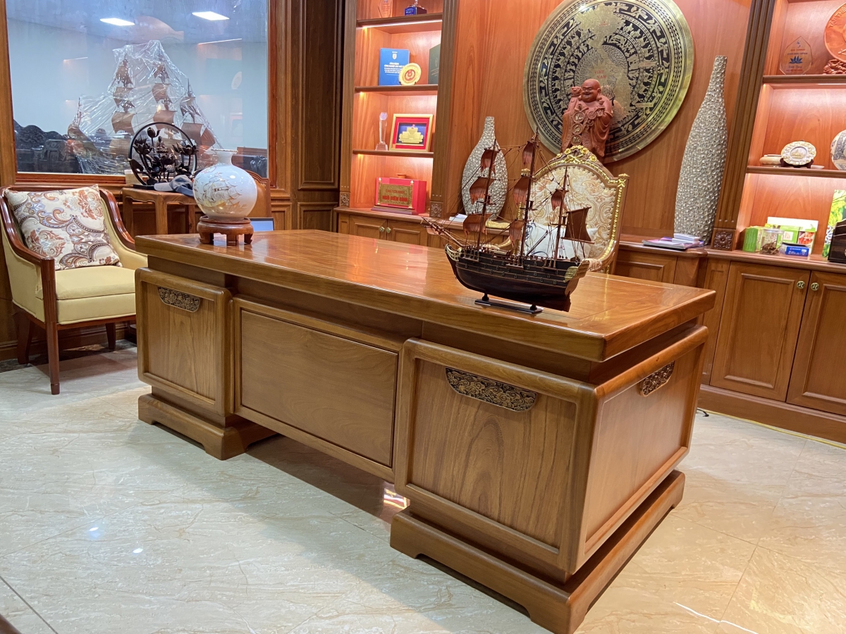 Thuyền gỗ decor bàn làm việc Decor thuyền trên bàn làm việc lãnh đạo