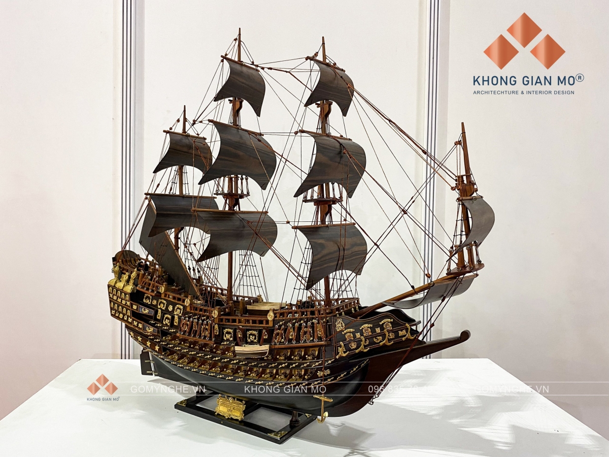 Thuyền buồm phong thủy gỗ Mun sừng món quà phong thủy ý nghĩa dành cho đối tác