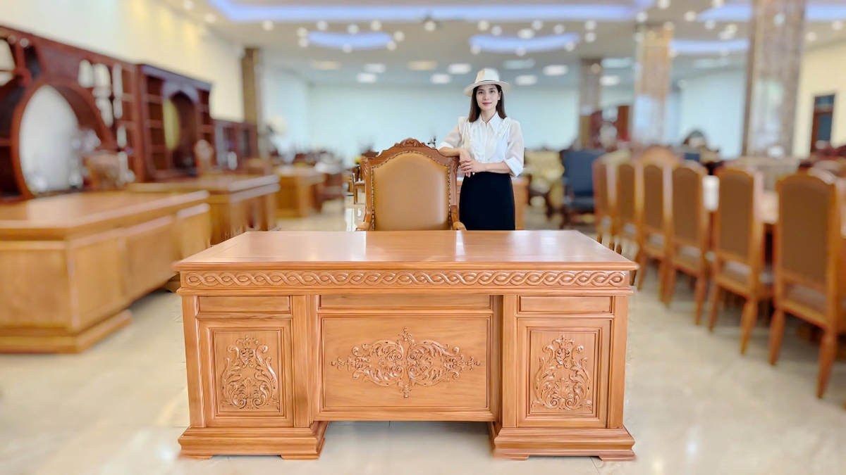 Ghế giám đốc Ghế giám đốc bọc da nâu