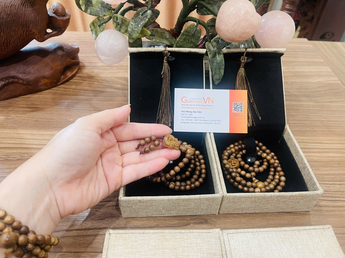 Vòng gỗ trầm hương Quảng Nam - đeo tay phong thủy