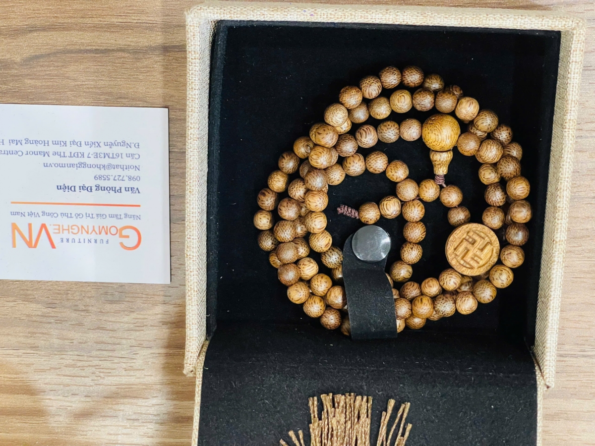 Vòng trầm hương phong thủy đeo tay 108 hạt 